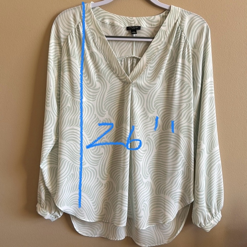 Ann Taylor Blouse Medium Petite - Picture 7 of 9